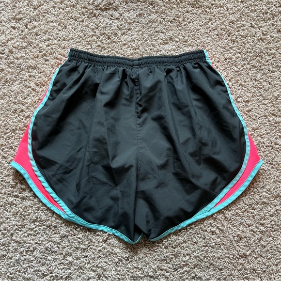 Nike Women’s Tempo Running Shorts Gray Pink - Picture 5 of 6